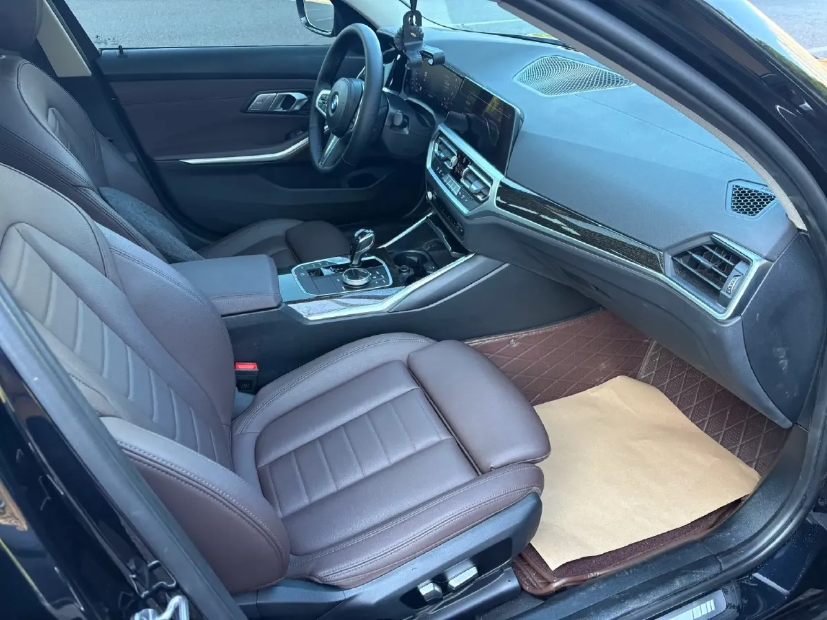 2021 BMW 3 Series 2.0T 184HP L4 8AT,autocango,china used car exporter,china ev exporter,chinese used car exporter,chinese used ev exporter