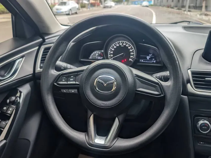 2017 Mazda 3 Axela 1.5L 117HP L4 6AT,autocango,china used car exporter,china ev exporter,chinese used car exporter,chinese used ev exporter