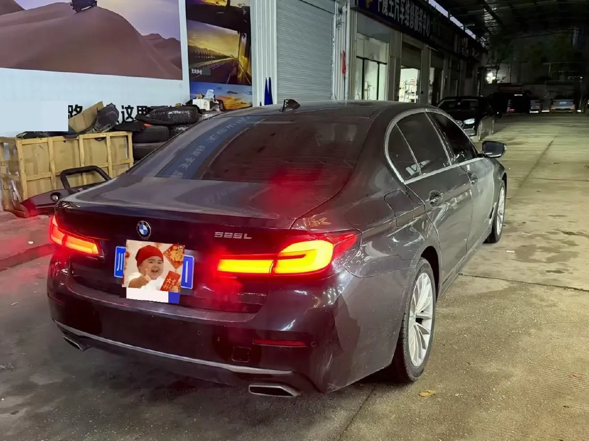 2021 BMW 5 Series 2.0T 184HP L4 8AT,autocango,china used car exporter,china ev exporter,chinese used car exporter,chinese used ev exporter