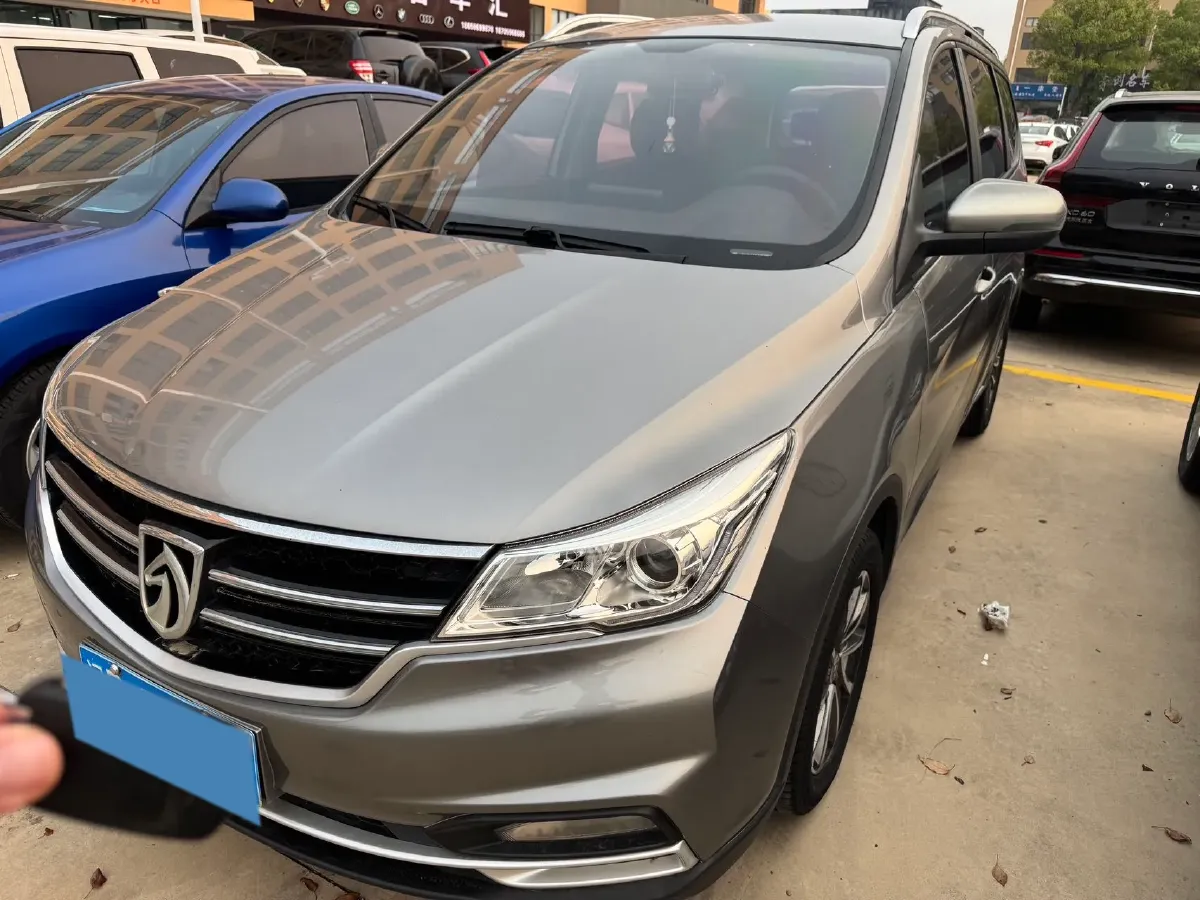 2019 BaoJun 730 1.5T 151HP L4 CVT,autocango,china used car exporter,china ev exporter,chinese used car exporter,chinese used ev exporter