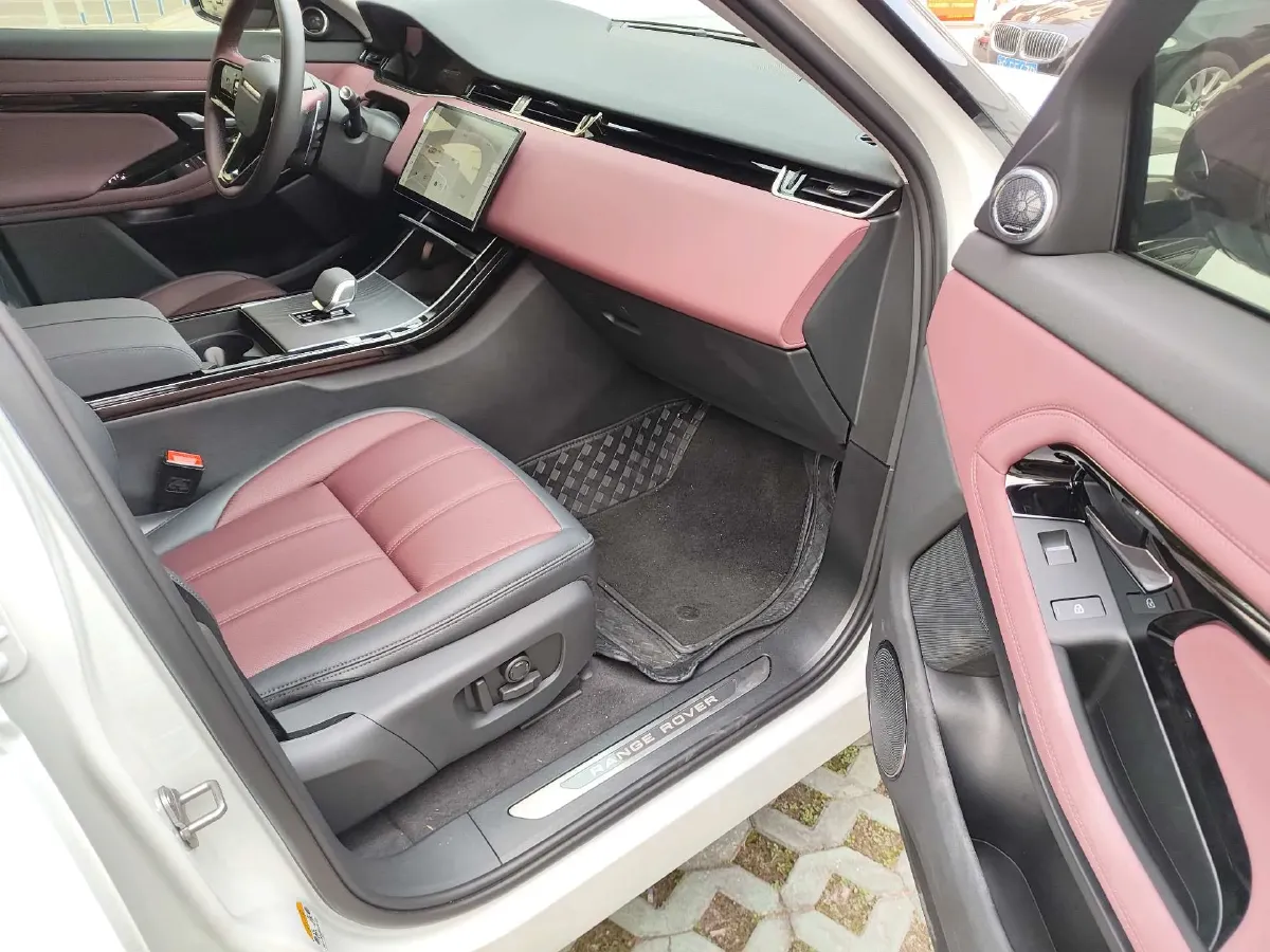 2024 Land Rover Range Rover Evoque 2.0T 249HP L4 9AT,autocango,china used car exporter,china ev exporter,chinese used car exporter,chinese used ev exporter