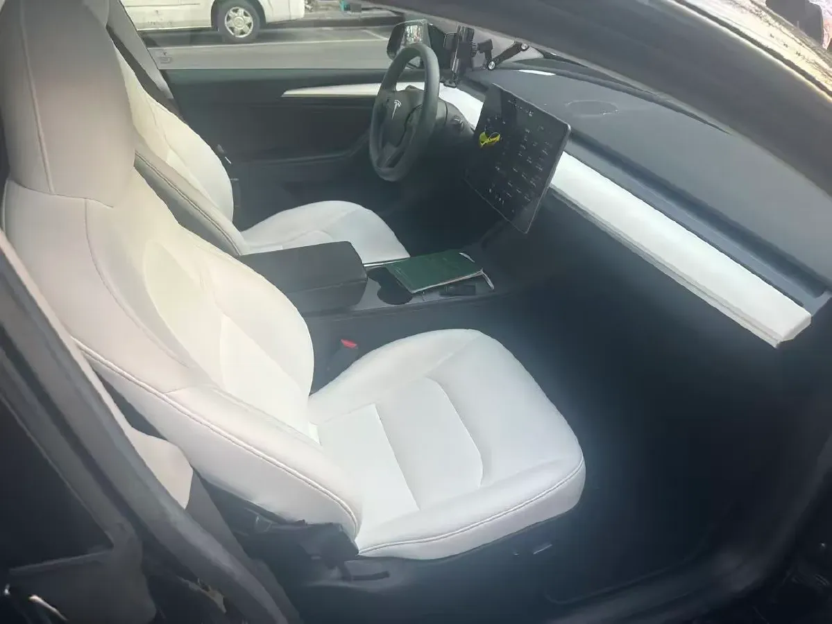 2022 Tesla Model Y BEV 60KWH,autocango,china used car exporter,china ev exporter,chinese used car exporter,chinese used ev exporter