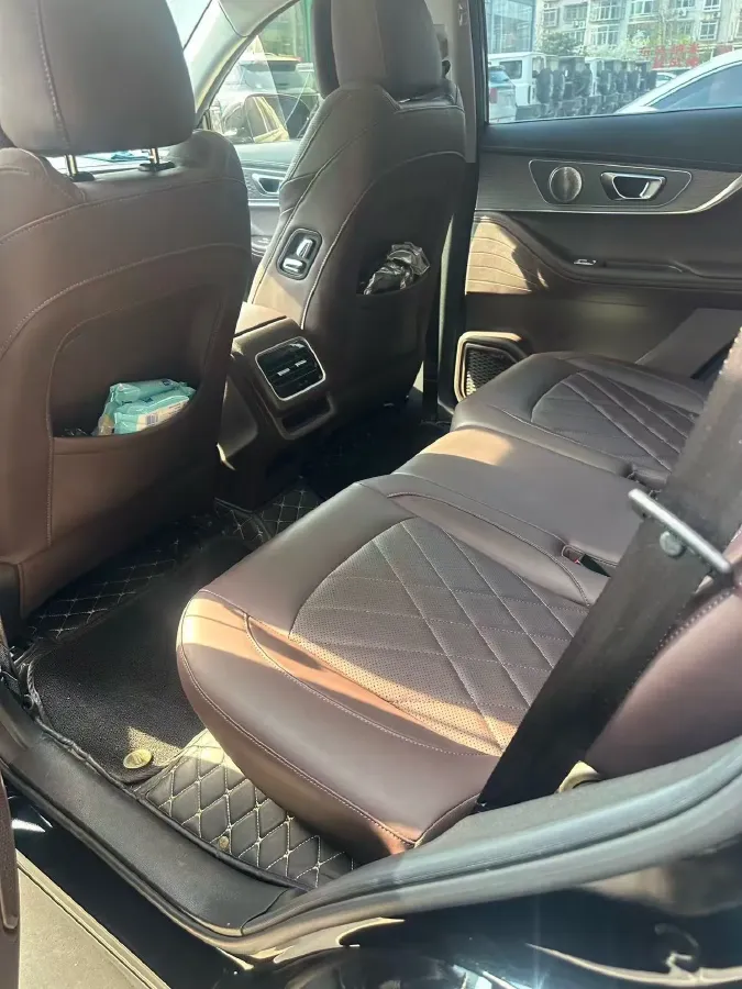 2024 Chery Tiggo 8 PRO 1.6T 197HP L4 7DCT,autocango,china used car exporter,china ev exporter,chinese used car exporter,chinese used ev exporter