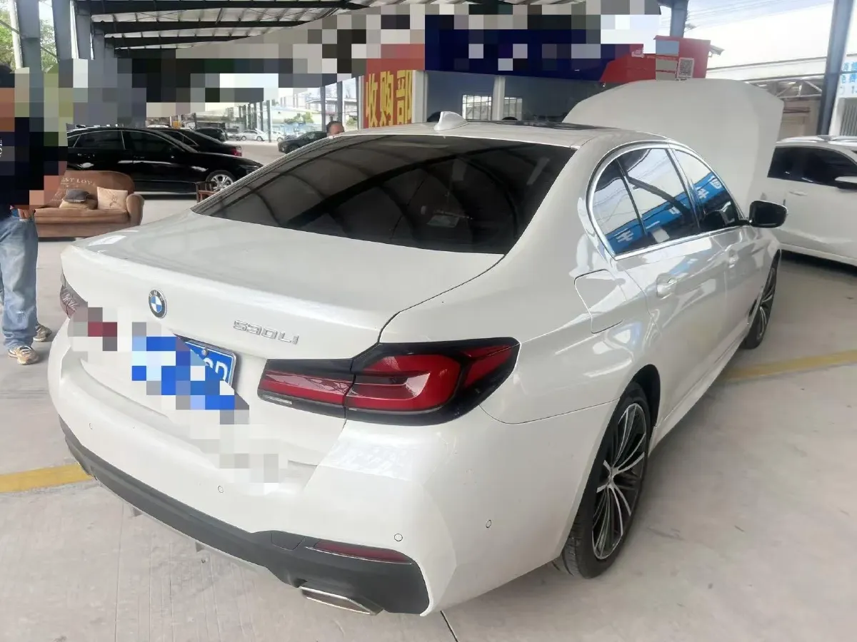 2022 BMW 5 Series 2.0T 252HP L4 8AT,autocango,china used car exporter,china ev exporter,chinese used car exporter,chinese used ev exporter