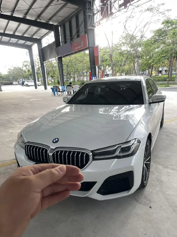 2022 BMW 5 Series 2.0T 252HP L4 8AT,autocango,china used car exporter,china ev exporter,chinese used car exporter,chinese used ev exporter
