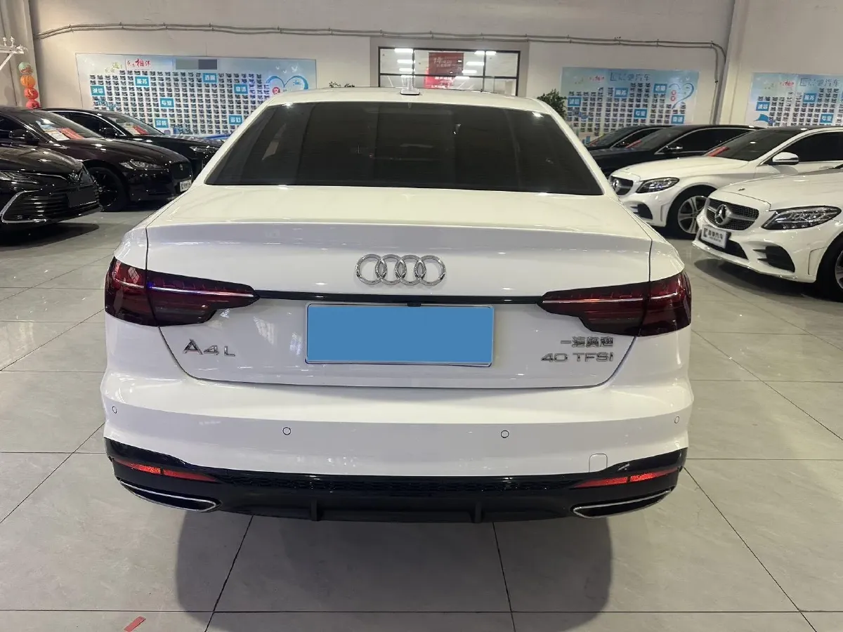 2024 Audi A4L 2.0T 190HP L4 7DCT,autocango,china used car exporter,china ev exporter,chinese used car exporter,chinese used ev exporter
