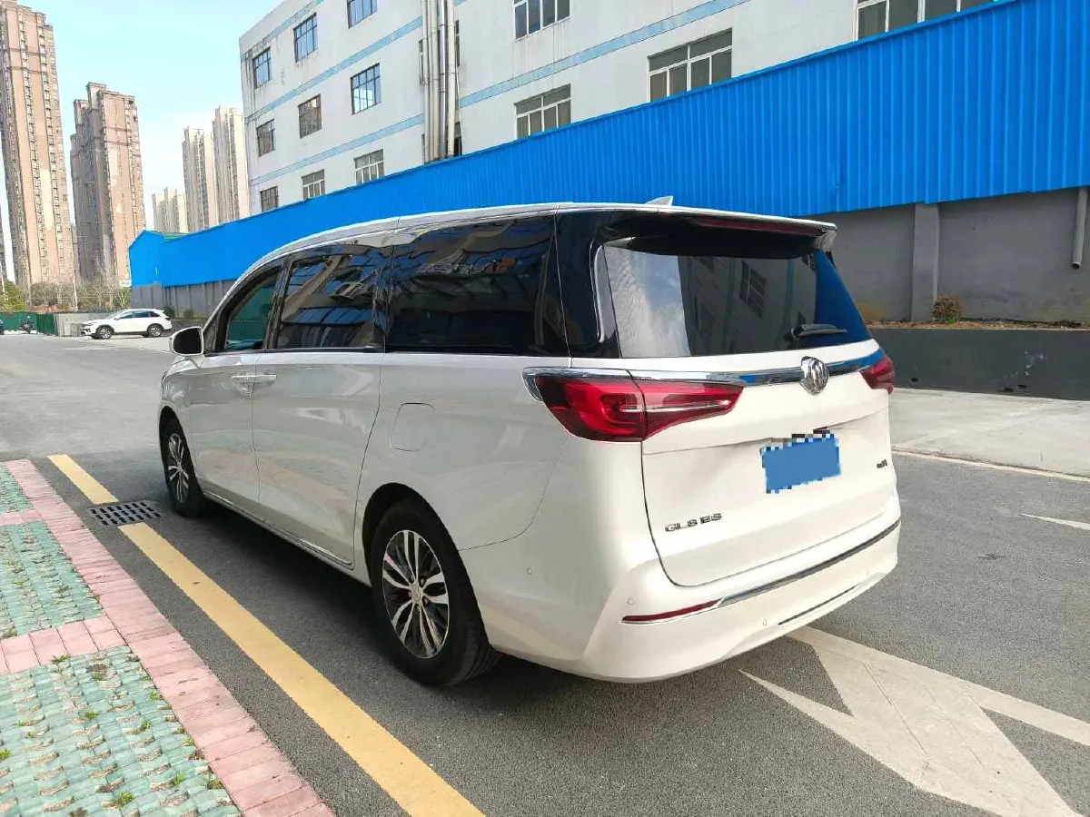 2023 Buick GL8 2.0T 237HP L4 9AT,autocango,china used car exporter,china ev exporter,chinese used car exporter,chinese used ev exporter
