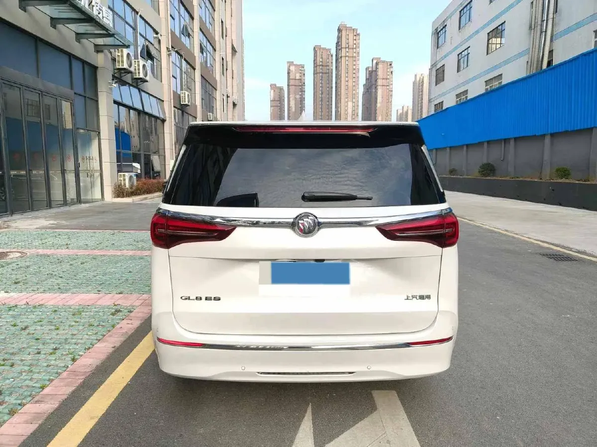 2023 Buick GL8 2.0T 237HP L4 9AT,autocango,china used car exporter,china ev exporter,chinese used car exporter,chinese used ev exporter