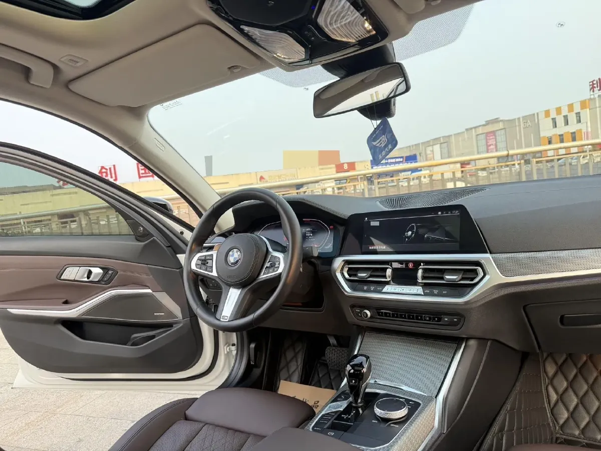 2022 BMW 3 Series 2.0T 184HP L4 8AT,autocango,china used car exporter,china ev exporter,chinese used car exporter,chinese used ev exporter