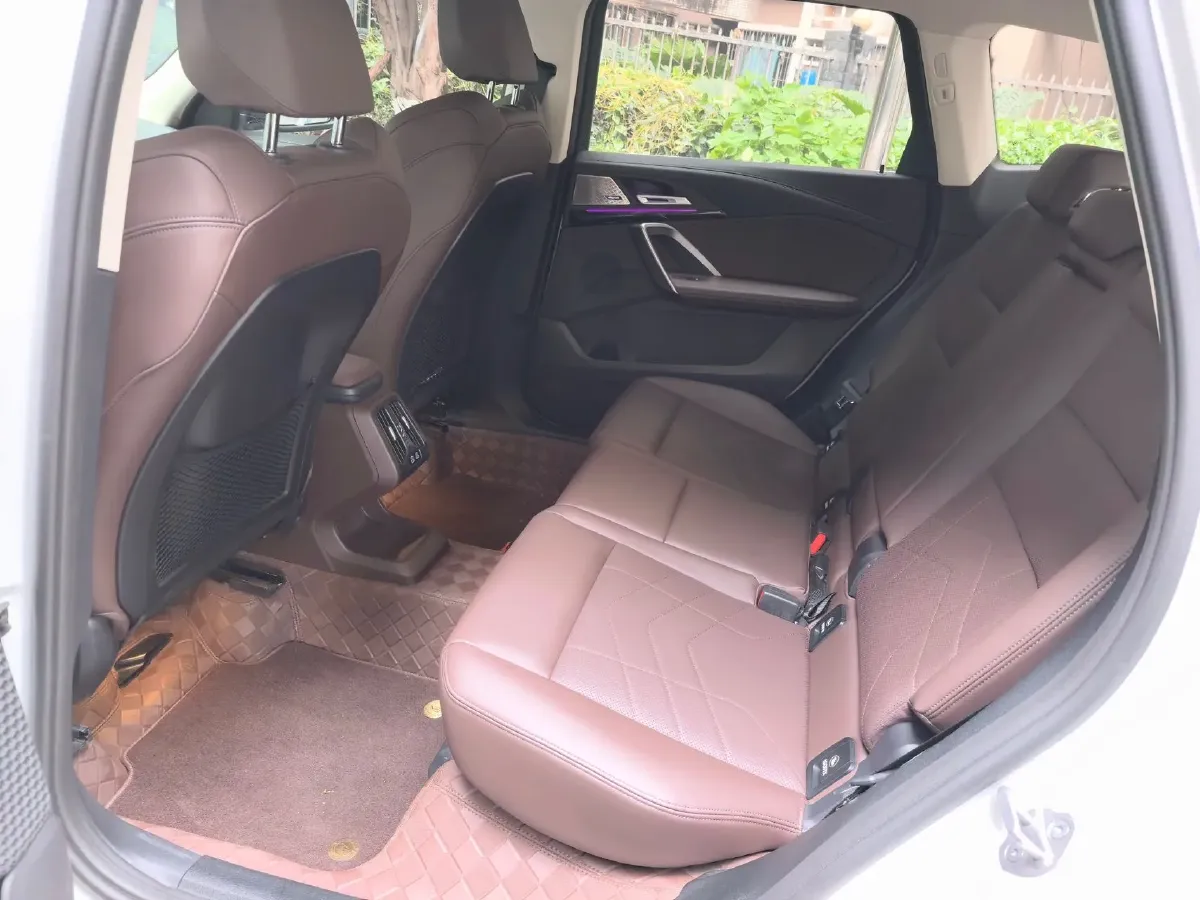 2023 BMW X1 2.0T 204HP L4 7DCT,autocango,china used car exporter,china ev exporter,chinese used car exporter,chinese used ev exporter