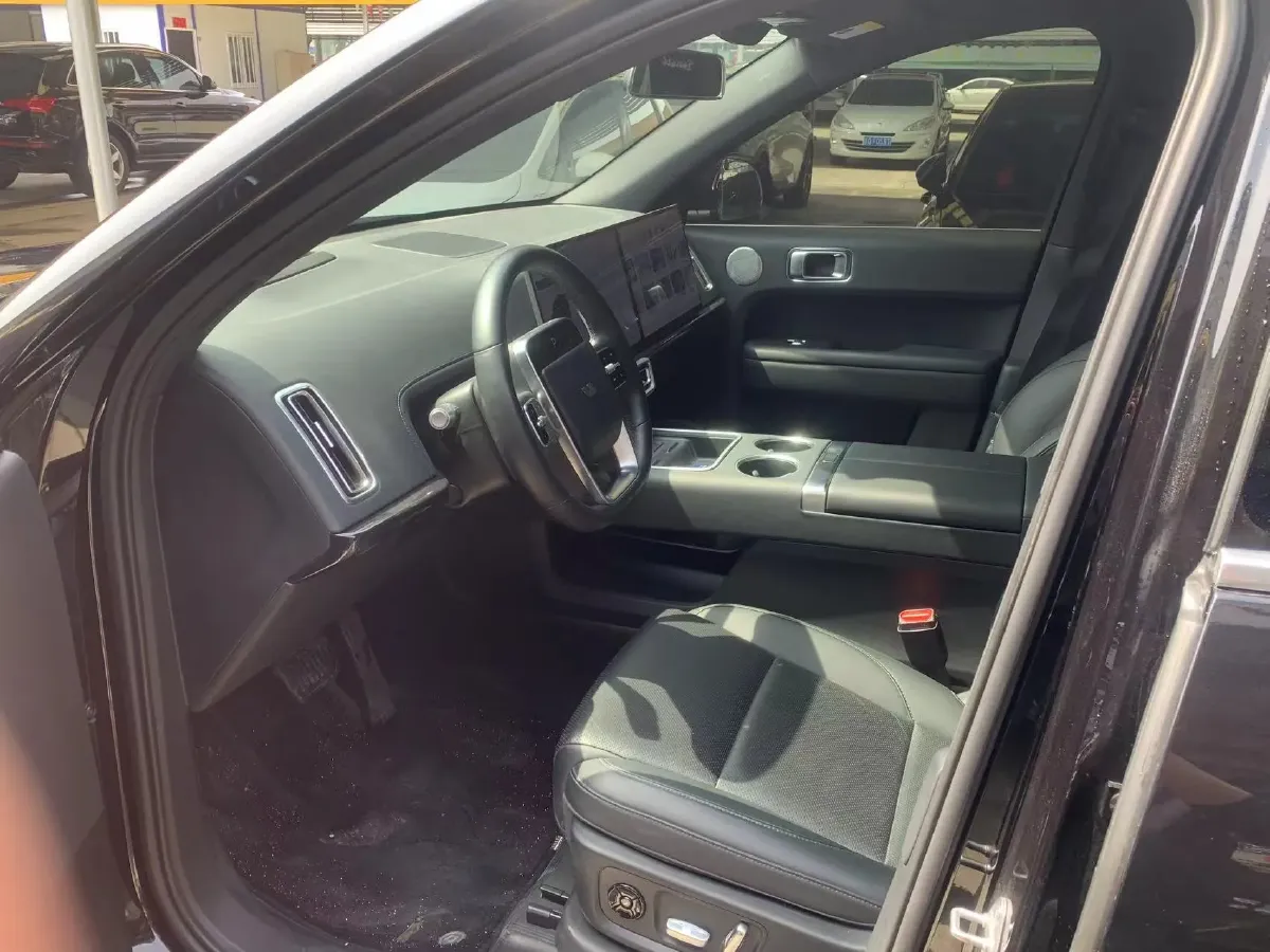 2024 Li L6 Range Extended 154HP L4 REEV 36.8KWH,autocango,china used car exporter,china ev exporter,chinese used car exporter,chinese used ev exporter