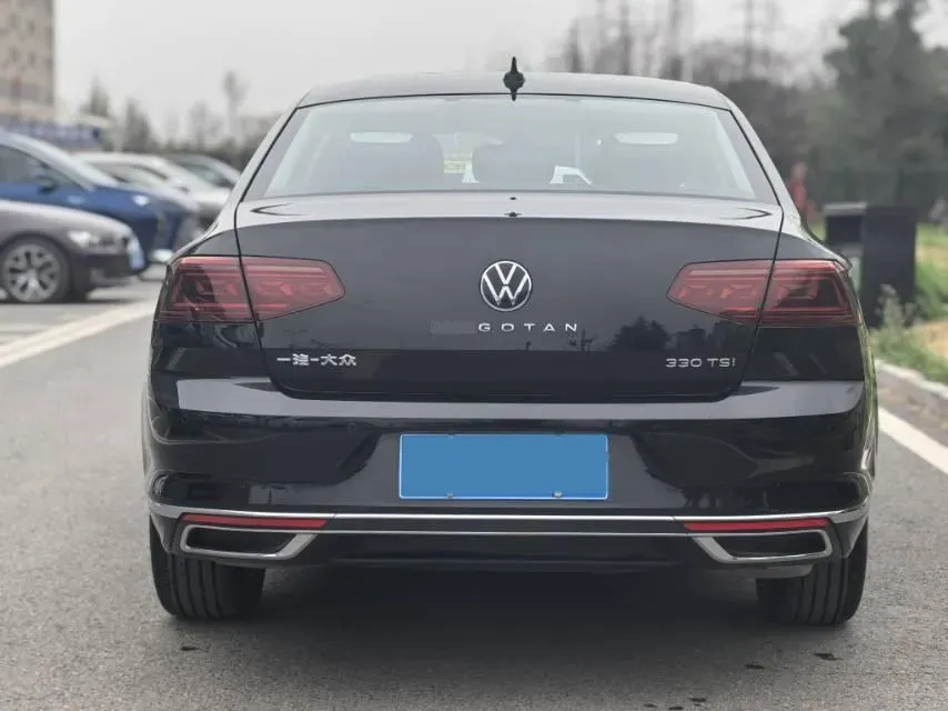 2025 Volkswagen Magotan 2.0T 186HP L4 7DCT,autocango,china used car exporter,china ev exporter,chinese used car exporter,chinese used ev exporter