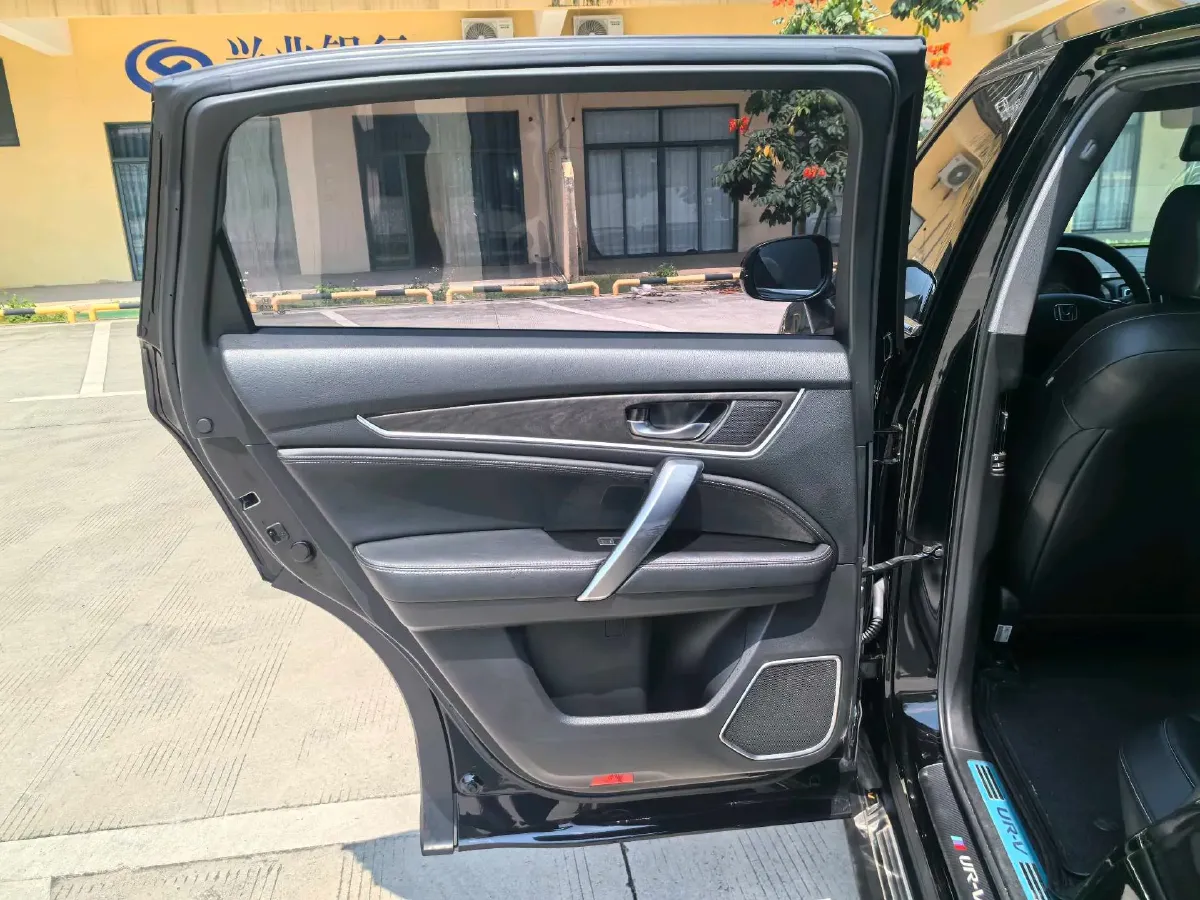 2020 Honda UR-V 1.5T 193HP L4 CVT,autocango,china used car exporter,china ev exporter,chinese used car exporter,chinese used ev exporter