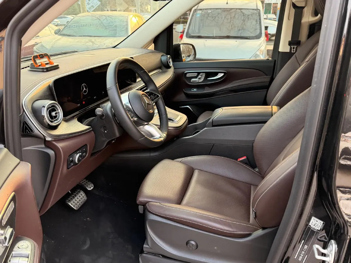 2024 Mercedes-Benz V Class 2.0T 231HP L4 9AT,autocango,china used car exporter,china ev exporter,chinese used car exporter,chinese used ev exporter