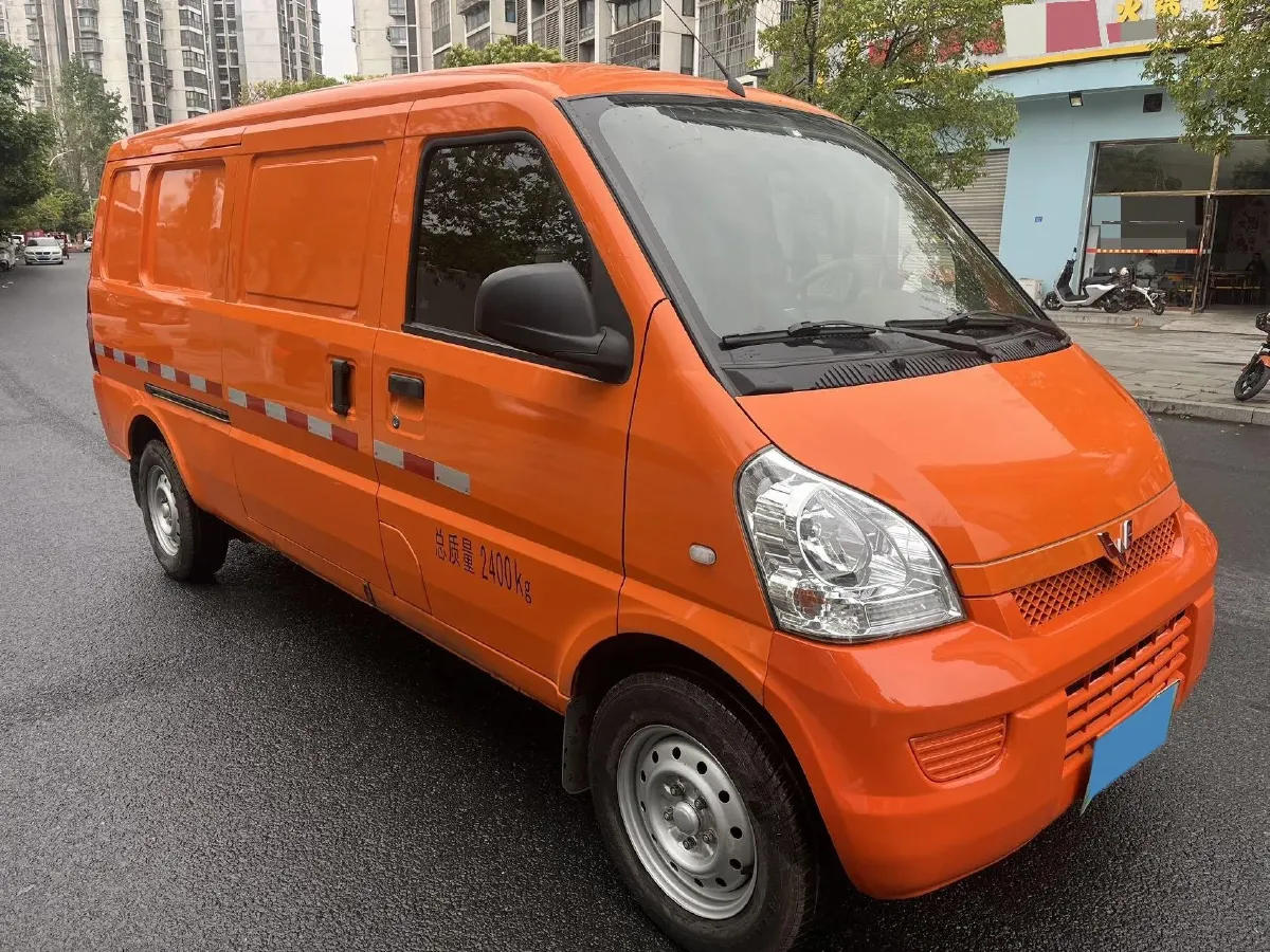 2022 WuLing RongGuang Mini Truck EV BEV 41.5KWH,autocango,china used car exporter,china ev exporter,chinese used car exporter,chinese used ev exporter