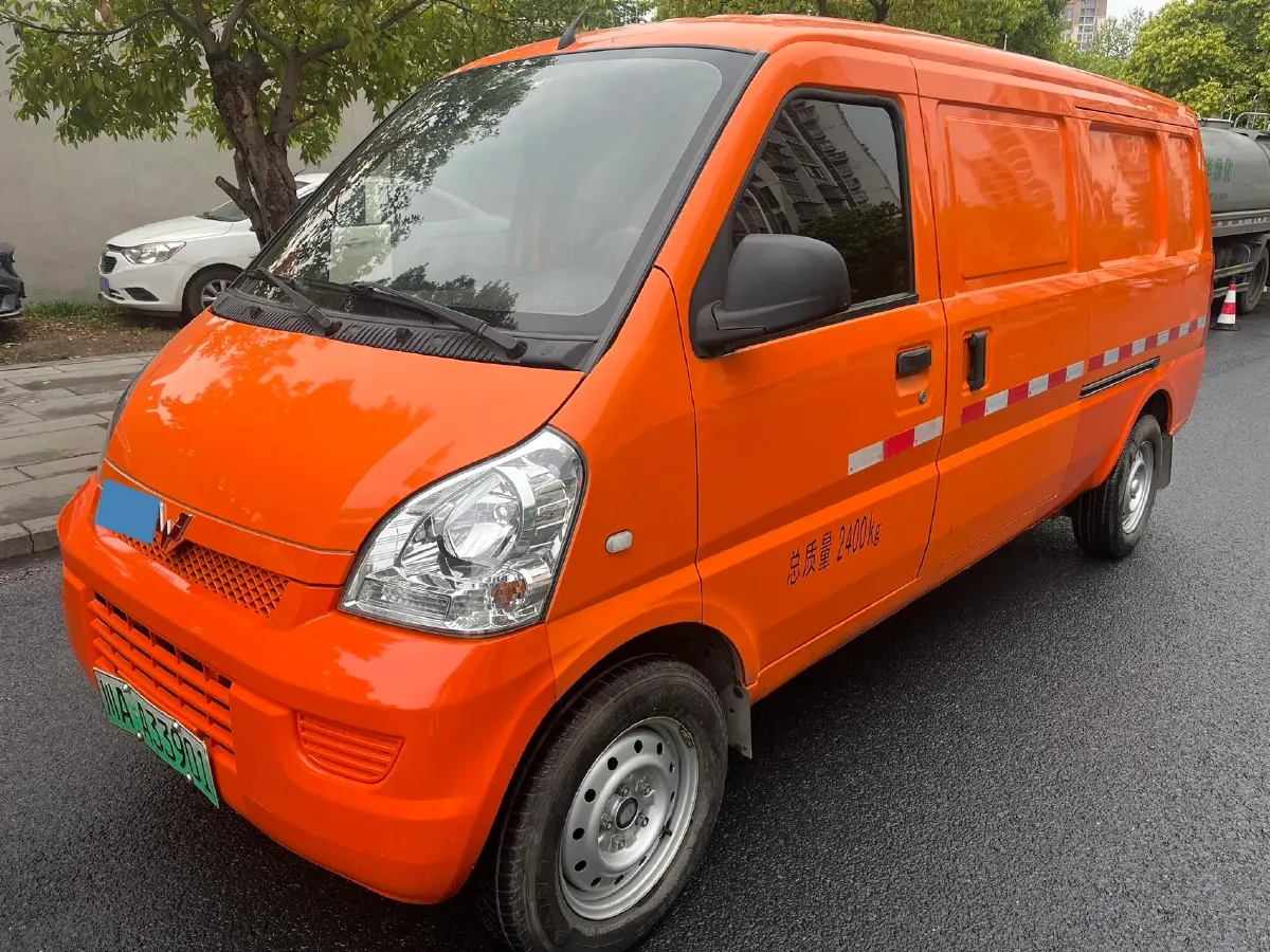2022 WuLing RongGuang Mini Truck EV BEV 41.5KWH,autocango,china used car exporter,china ev exporter,chinese used car exporter,chinese used ev exporter
