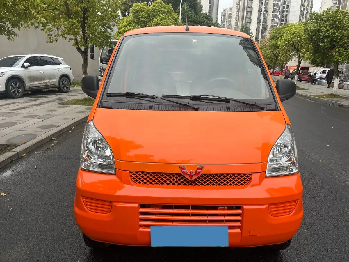2022 WuLing RongGuang Mini Truck EV BEV 41.5KWH,autocango,china used car exporter,china ev exporter,chinese used car exporter,chinese used ev exporter