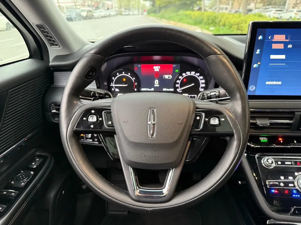 2020 Lincoln Corsair 2.0T 245HP L4 8AT,autocango,china used car exporter,china ev exporter,chinese used car exporter,chinese used ev exporter