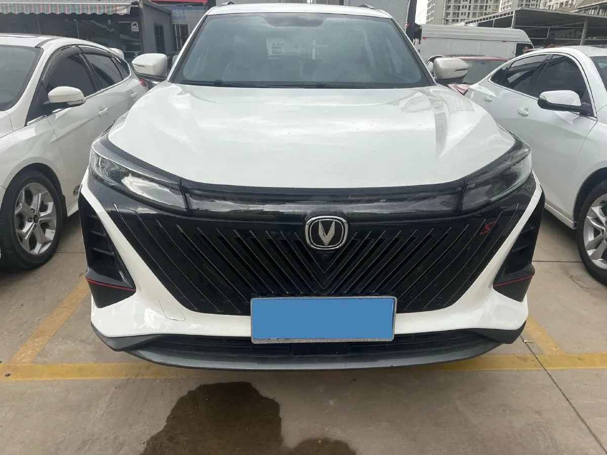 2022 ChangAn CS75 Plus 1.5T 188HP L4 8AT,autocango,china used car exporter,china ev exporter,chinese used car exporter,chinese used ev exporter