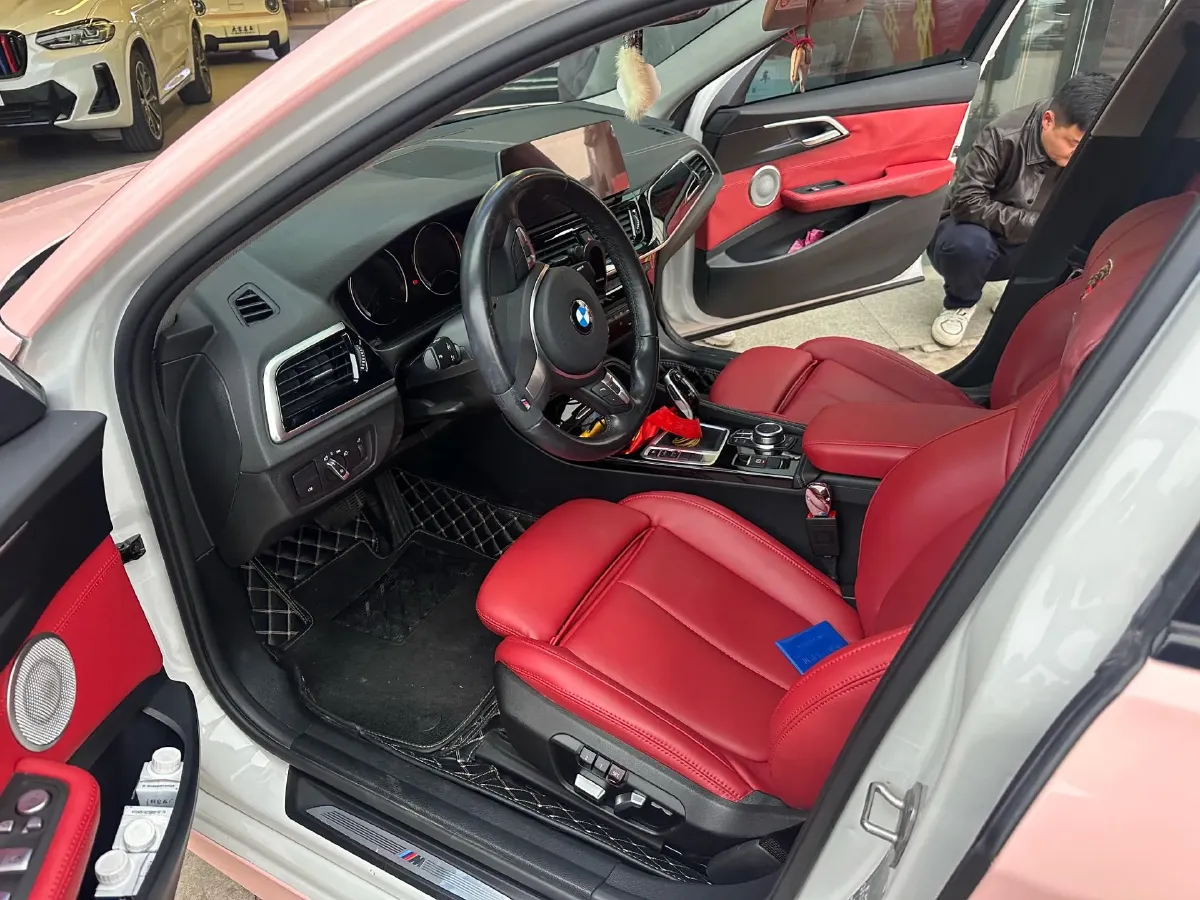 2022 BMW 1 Series 1.5T 140HP L3 7DCT,autocango,china used car exporter,china ev exporter,chinese used car exporter,chinese used ev exporter