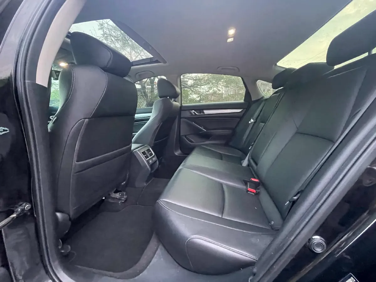 2022 Honda Accord 1.5T 194HP L4 CVT,autocango,china used car exporter,china ev exporter,chinese used car exporter,chinese used ev exporter