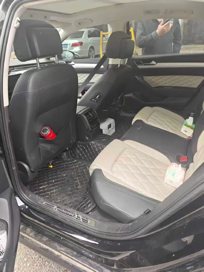 2023 Volkswagen Magotan 2.0T 186HP L4 7DCT,autocango,china used car exporter,china ev exporter,chinese used car exporter,chinese used ev exporter