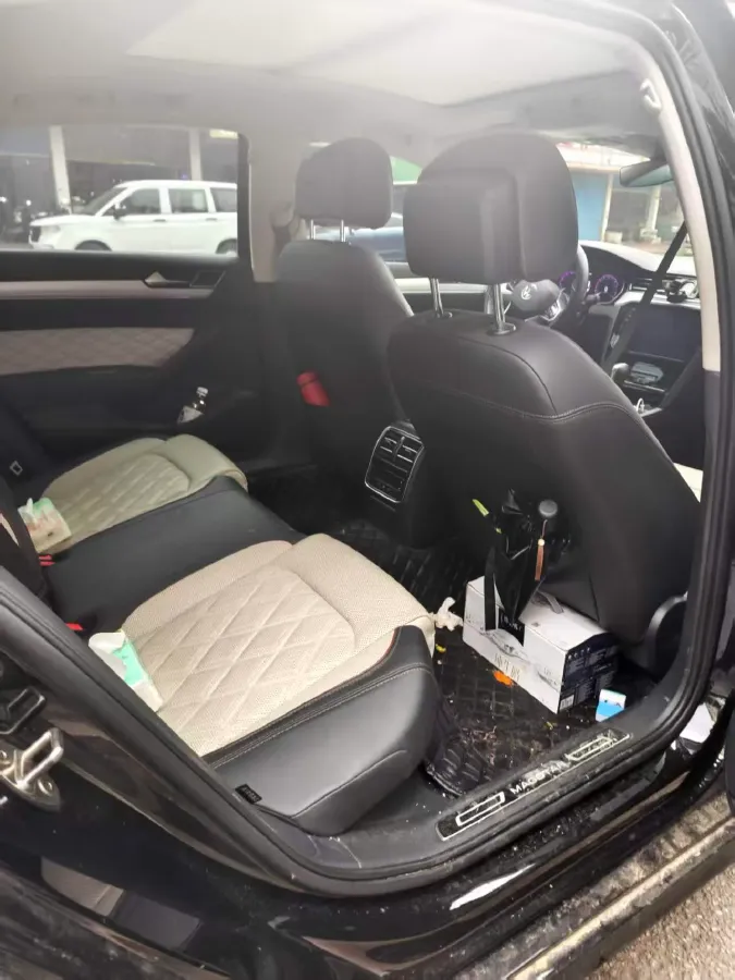 2023 Volkswagen Magotan 2.0T 186HP L4 7DCT,autocango,china used car exporter,china ev exporter,chinese used car exporter,chinese used ev exporter