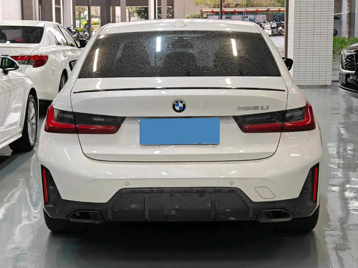 2024 BMW 3 Series 2.0T 184HP L4 8AT,autocango,china used car exporter,china ev exporter,chinese used car exporter,chinese used ev exporter