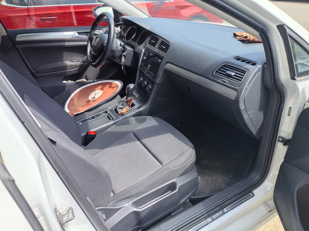 2019 Volkswagen Golf 1.2T 116HP L4 7DCT,autocango,china used car exporter,china ev exporter,chinese used car exporter,chinese used ev exporter