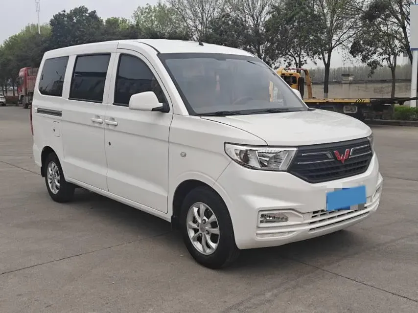 2019 WuLing HongGuang V 1.5L 99HP L4 6MT,autocango,china used car exporter,china ev exporter,chinese used car exporter,chinese used ev exporter