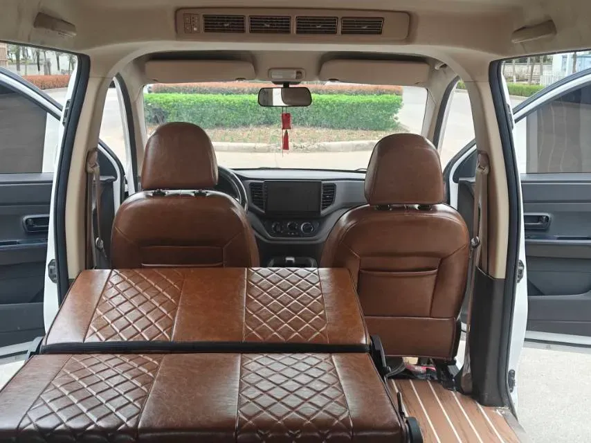 2019 WuLing HongGuang V 1.5L 99HP L4 6MT,autocango,china used car exporter,china ev exporter,chinese used car exporter,chinese used ev exporter