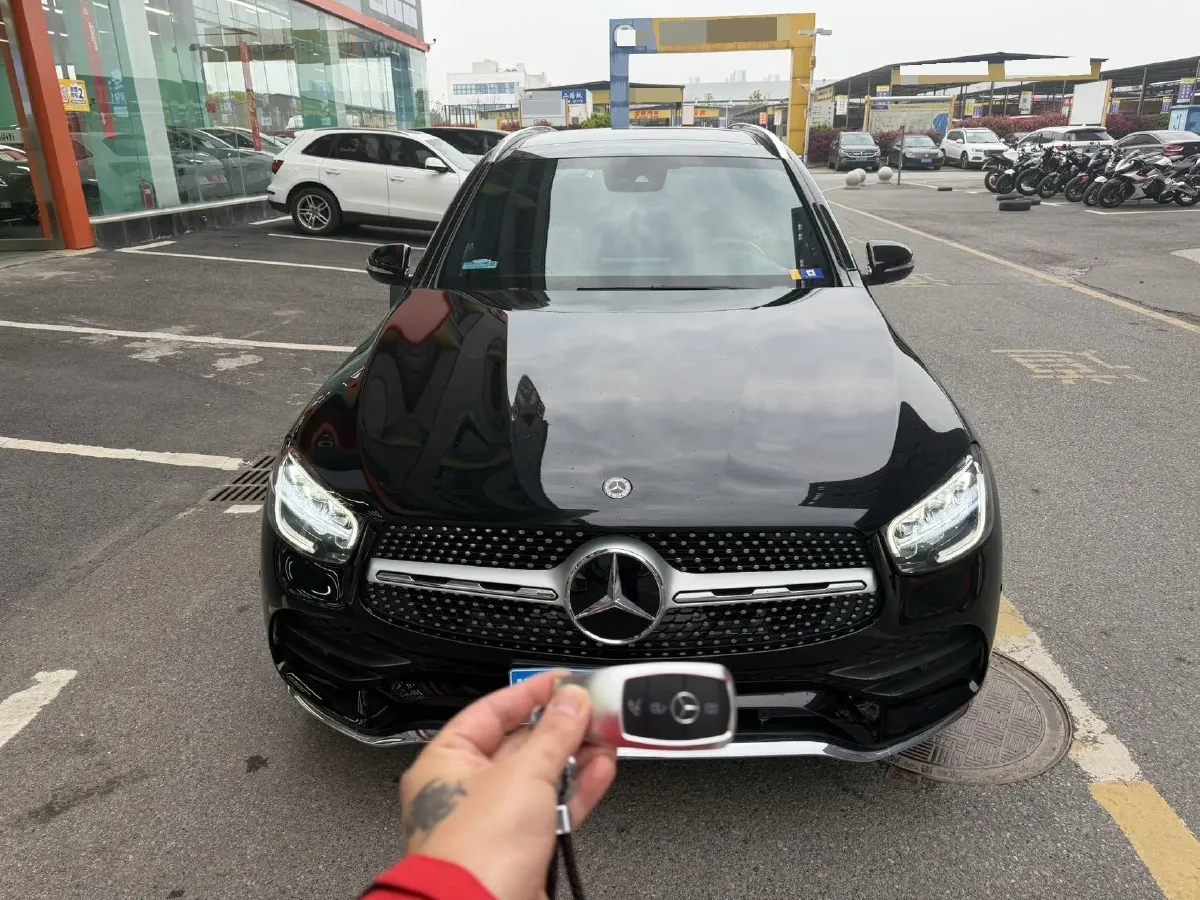 2020 Mercedes-Benz GLC Class 2.0T 258HP L4 9AT,autocango,china used car exporter,china ev exporter,chinese used car exporter,chinese used ev exporter