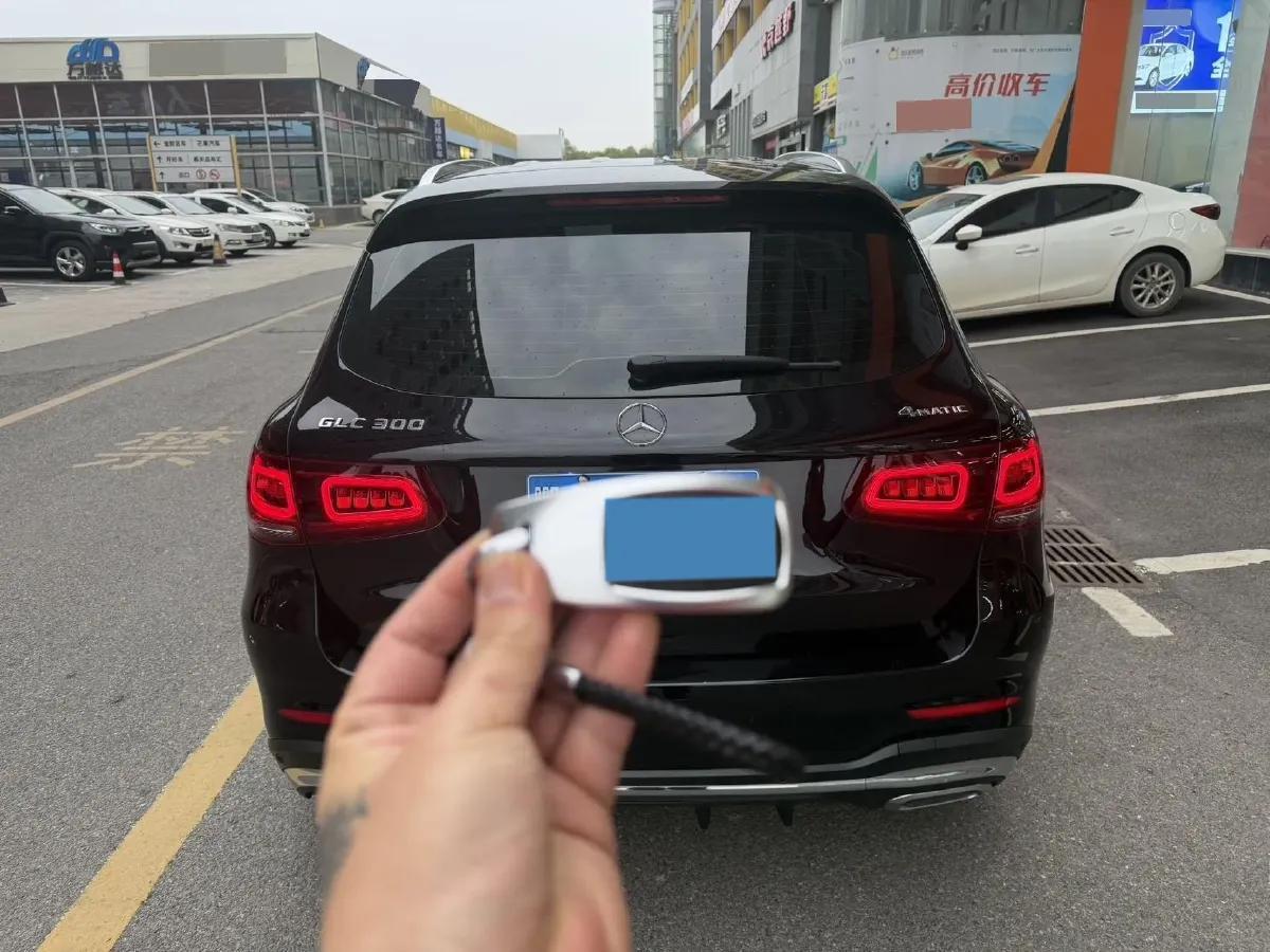 2020 Mercedes-Benz GLC Class 2.0T 258HP L4 9AT,autocango,china used car exporter,china ev exporter,chinese used car exporter,chinese used ev exporter