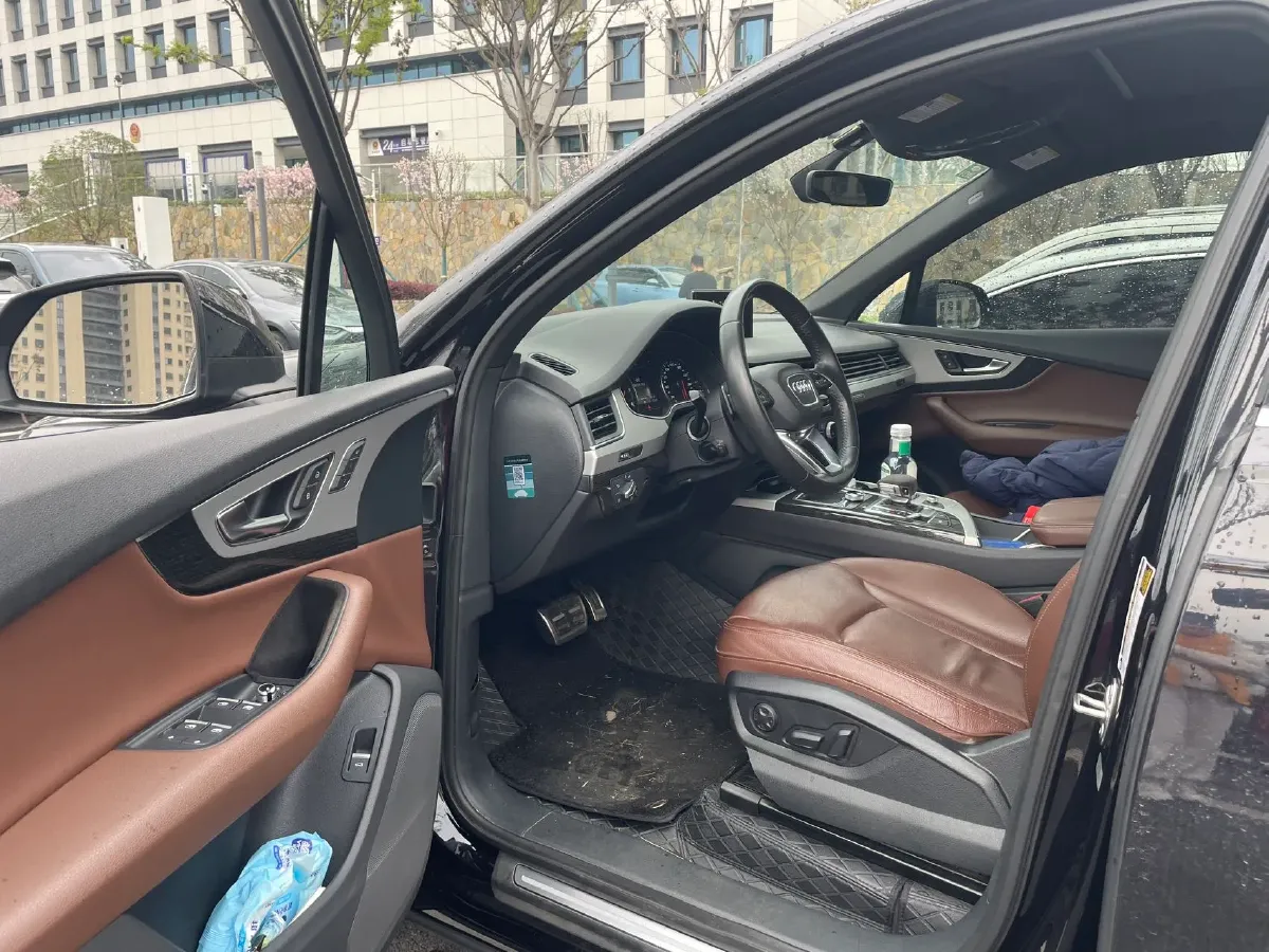 2018 Audi Q7 3.0T 333HP V6 8AT,autocango,china used car exporter,china ev exporter,chinese used car exporter,chinese used ev exporter