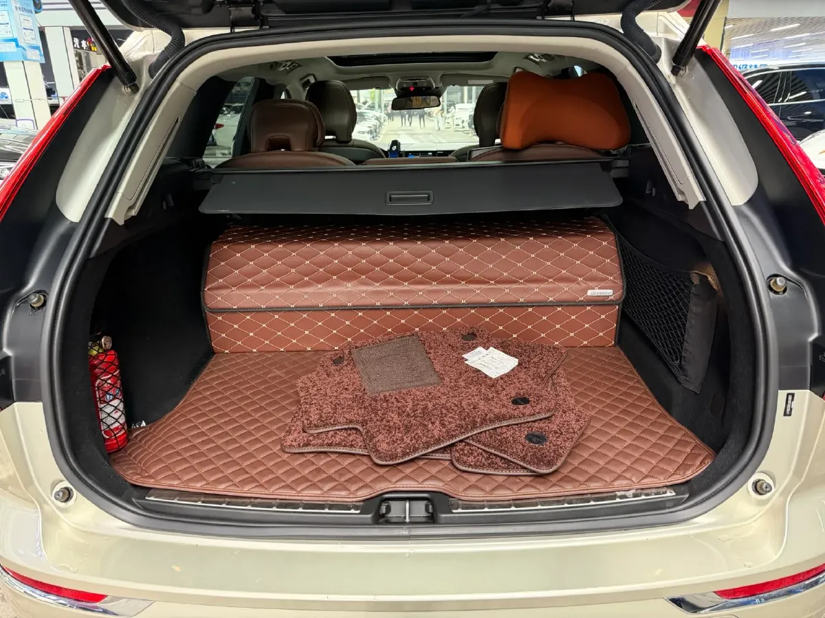 2020 Volvo XC60 2.0T 254HP L4 8AT,autocango,china used car exporter,china ev exporter,chinese used car exporter,chinese used ev exporter