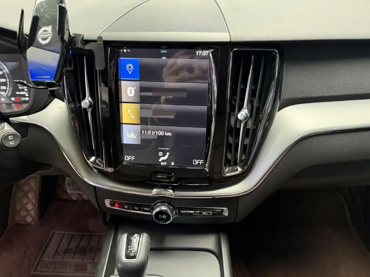 2020 Volvo XC60 2.0T 254HP L4 8AT,autocango,china used car exporter,china ev exporter,chinese used car exporter,chinese used ev exporter