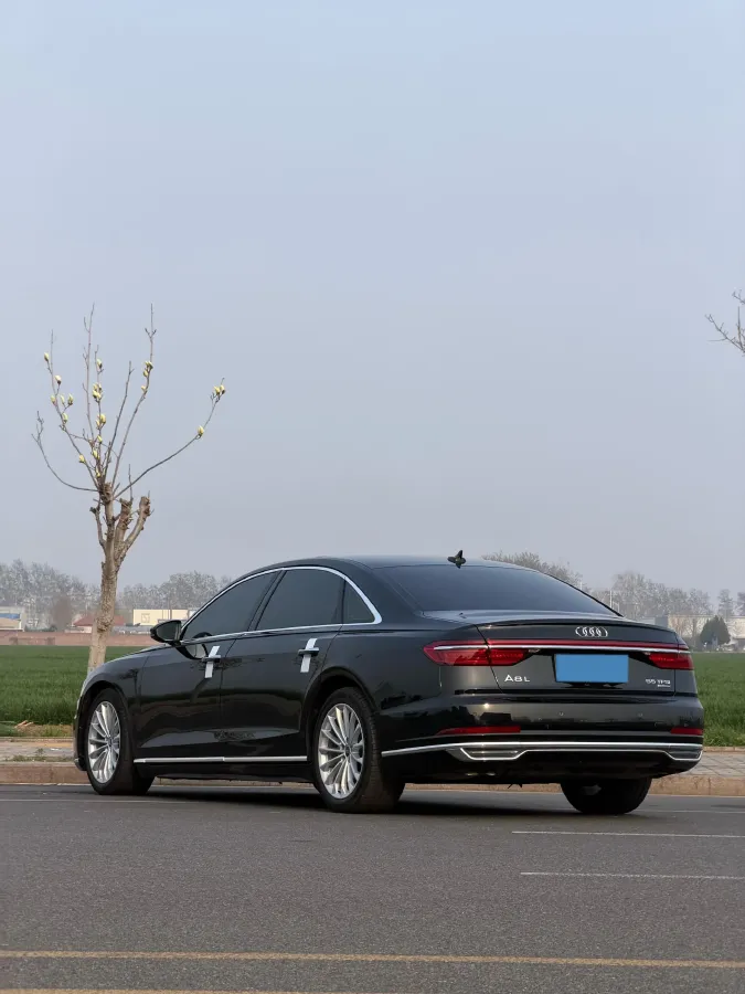 2021 Audi A8 3.0T 286HP V6 8AT,autocango,china used car exporter,china ev exporter,chinese used car exporter,chinese used ev exporter