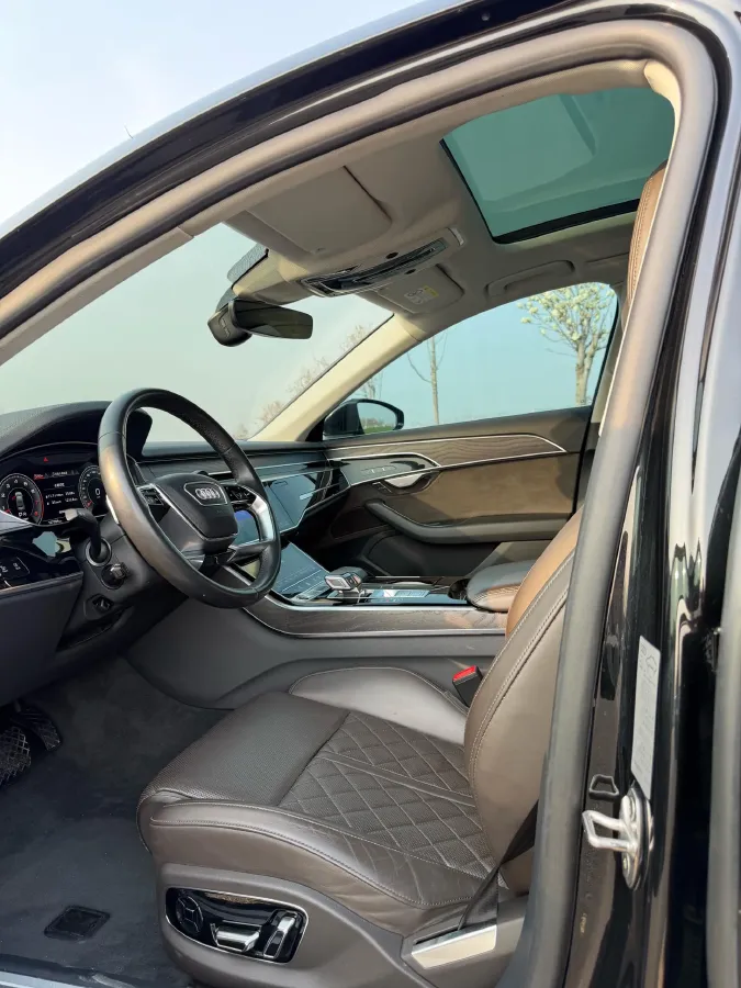 2021 Audi A8 3.0T 286HP V6 8AT,autocango,china used car exporter,china ev exporter,chinese used car exporter,chinese used ev exporter