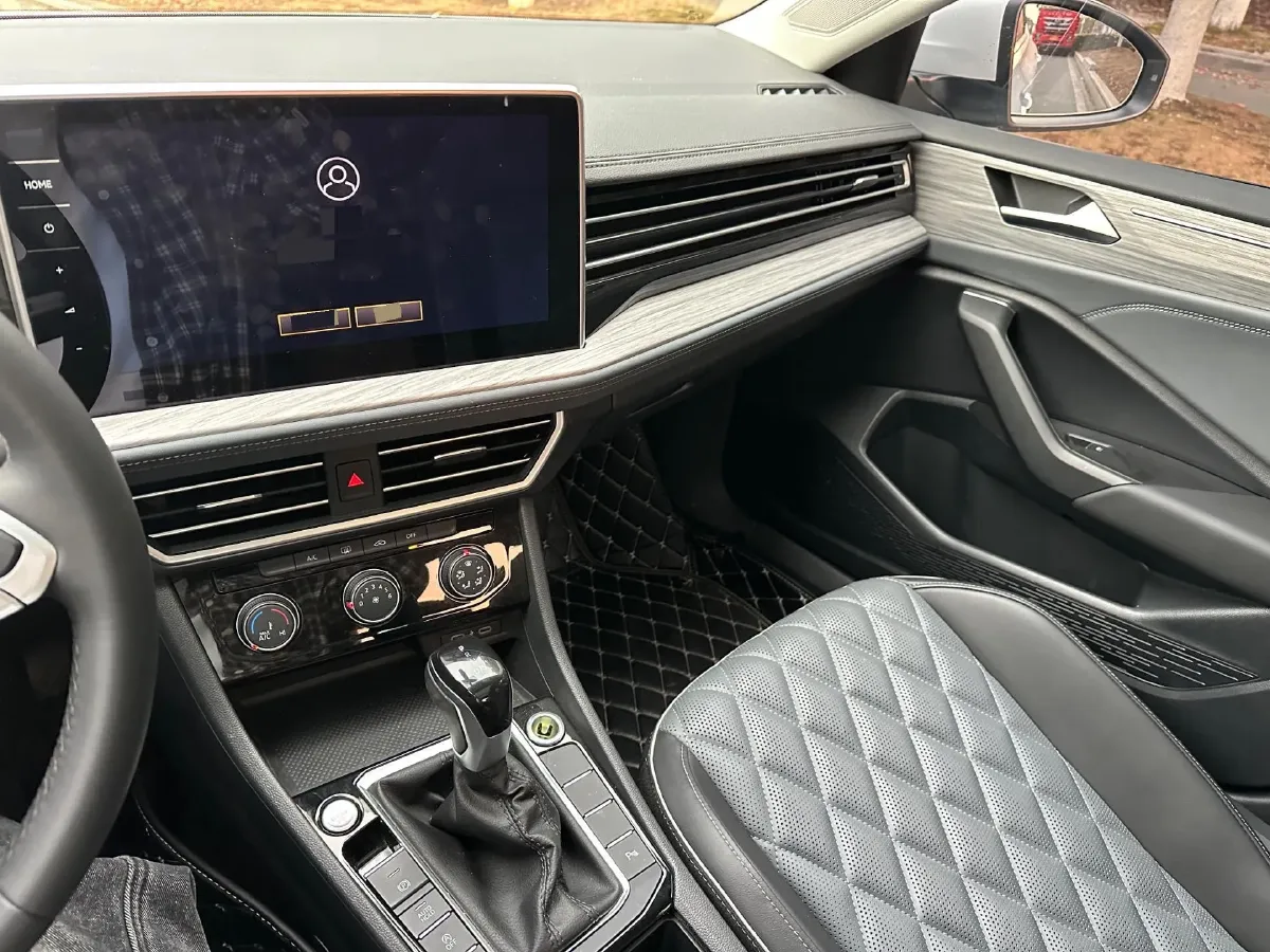 2023 Volkswagen Sagitar 1.4T 150HP L4 7DCT,autocango,china used car exporter,china ev exporter,chinese used car exporter,chinese used ev exporter