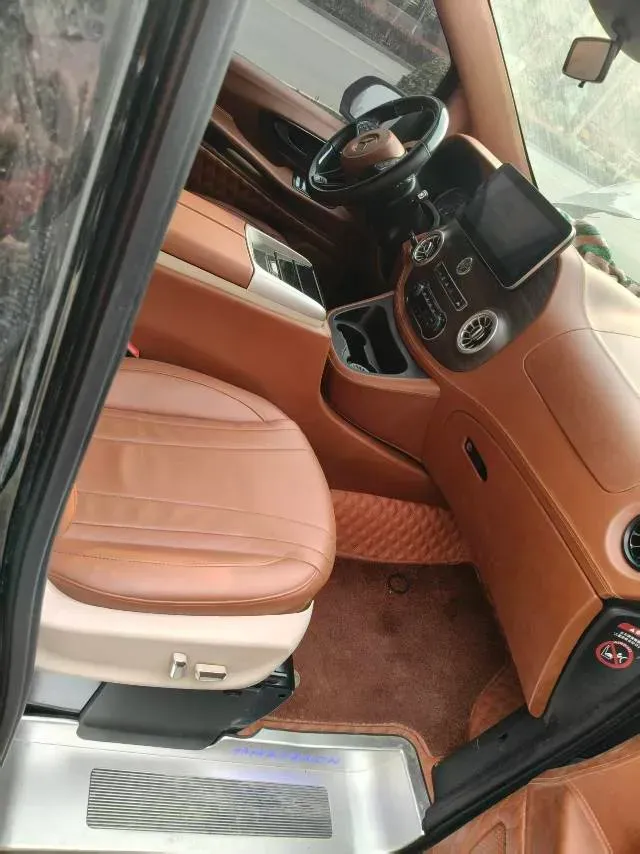 2021 Mercedes-Benz Vito 2.0T 211HP L4 9AT,autocango,china used car exporter,china ev exporter,chinese used car exporter,chinese used ev exporter