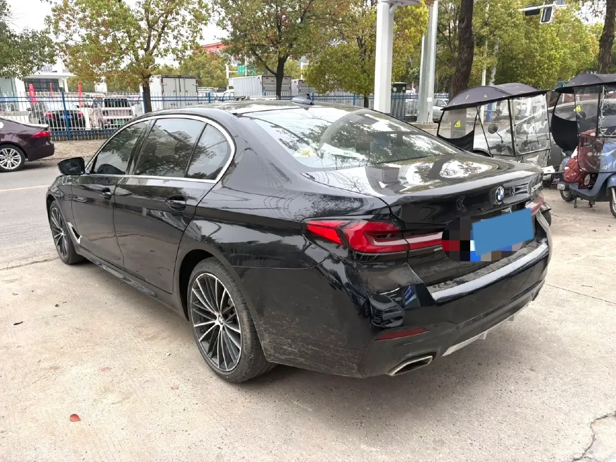 2022 BMW 5 Series 2.0T 252HP L4 8AT,autocango,china used car exporter,china ev exporter,chinese used car exporter,chinese used ev exporter
