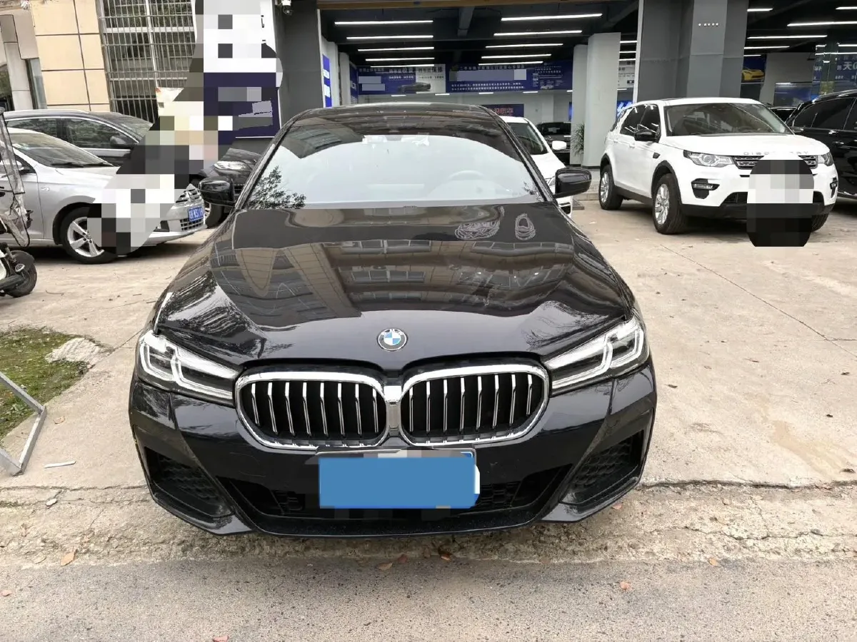 2022 BMW 5 Series 2.0T 252HP L4 8AT,autocango,china used car exporter,china ev exporter,chinese used car exporter,chinese used ev exporter