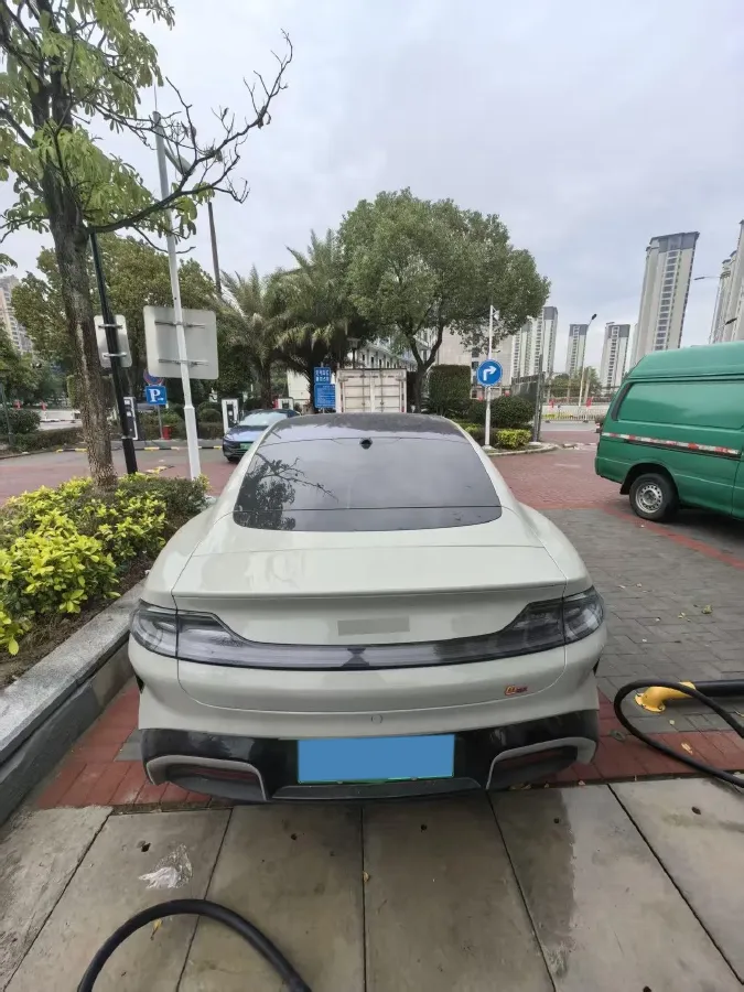 2024 MI SU7 BEV 101KWH,autocango,china used car exporter,china ev exporter,chinese used car exporter,chinese used ev exporter