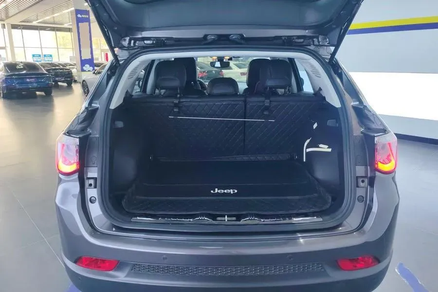 2017 Jeep Compass 1.4T 165HP L4 7DCT,autocango,china used car exporter,china ev exporter,chinese used car exporter,chinese used ev exporter