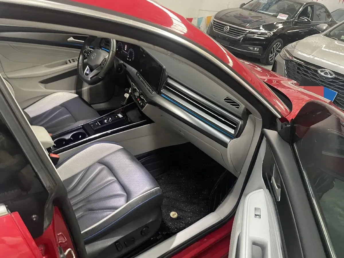 2022 Skoda Superb 2.0T 186HP L4 7DCT,autocango,china used car exporter,china ev exporter,chinese used car exporter,chinese used ev exporter