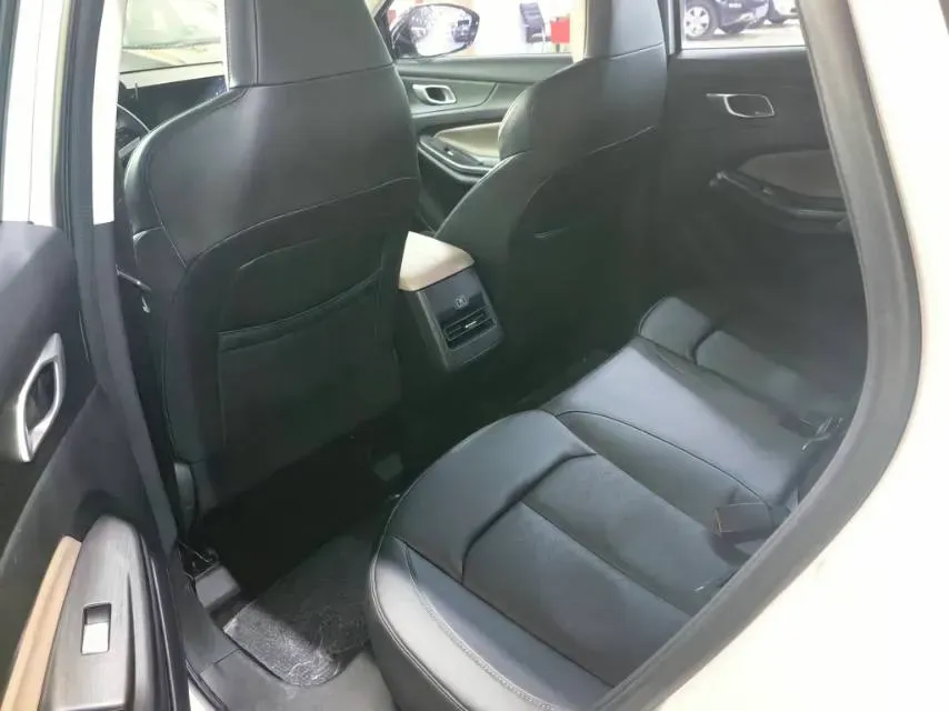 2022 ChangAn UNI-V 1.5T 188HP L4 7DCT,autocango,china used car exporter,china ev exporter,chinese used car exporter,chinese used ev exporter