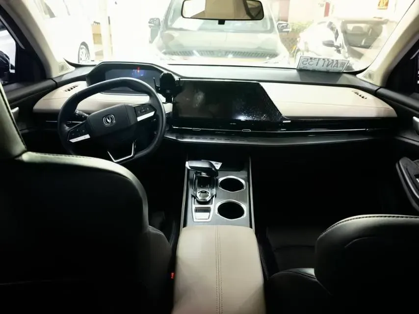 2022 ChangAn UNI-V 1.5T 188HP L4 7DCT,autocango,china used car exporter,china ev exporter,chinese used car exporter,chinese used ev exporter