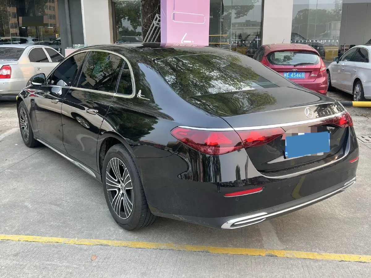 2025 Mercedes-Benz E Class 2.0T 204HP L4 9AT,autocango,china used car exporter,china ev exporter,chinese used car exporter,chinese used ev exporter