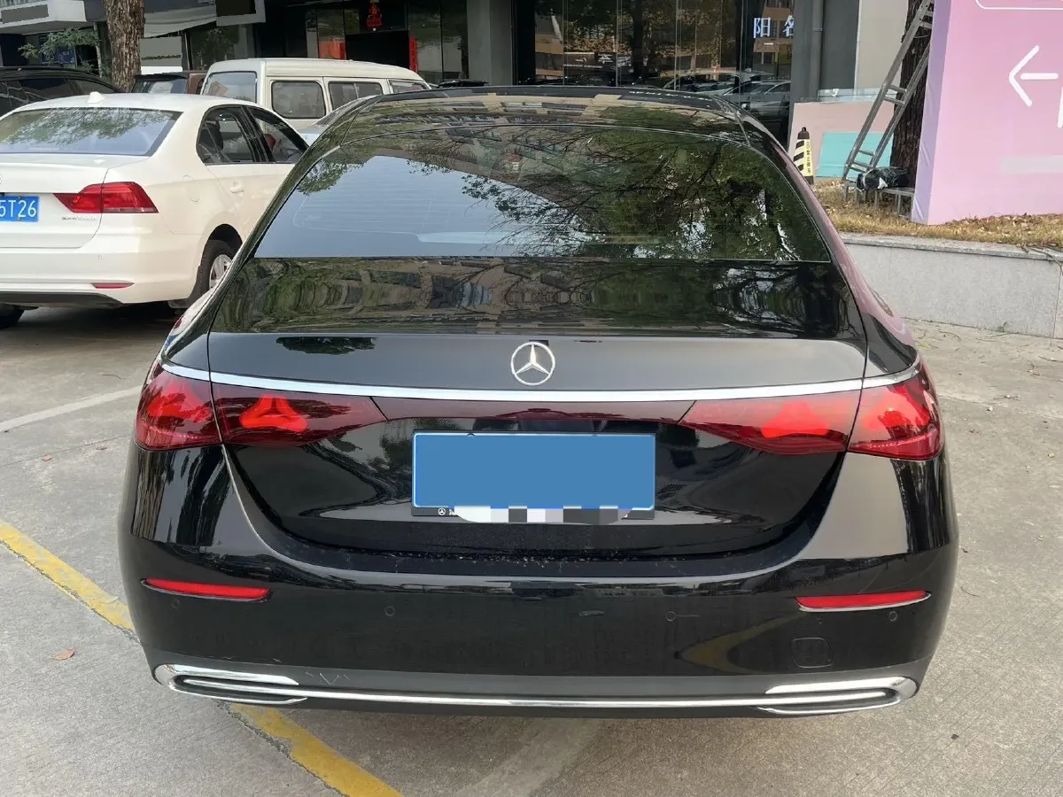 2025 Mercedes-Benz E Class 2.0T 204HP L4 9AT,autocango,china used car exporter,china ev exporter,chinese used car exporter,chinese used ev exporter