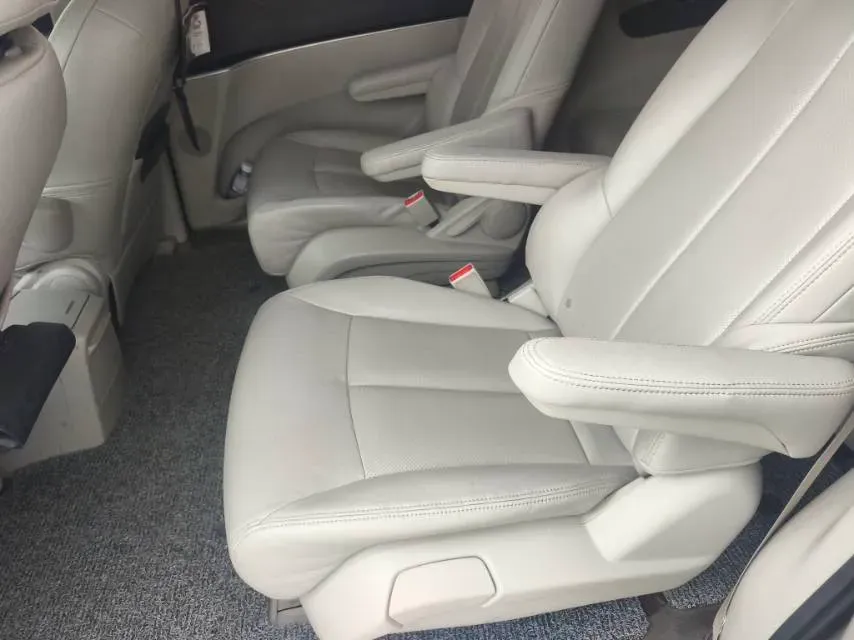 2022 Buick GL8 2.0T 237HP L4 9AT,autocango,china used car exporter,china ev exporter,chinese used car exporter,chinese used ev exporter